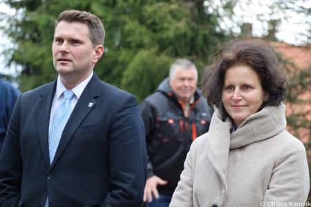 Odprtje odseka asfaltirane javne poti v naselju Velika Lašna (1)